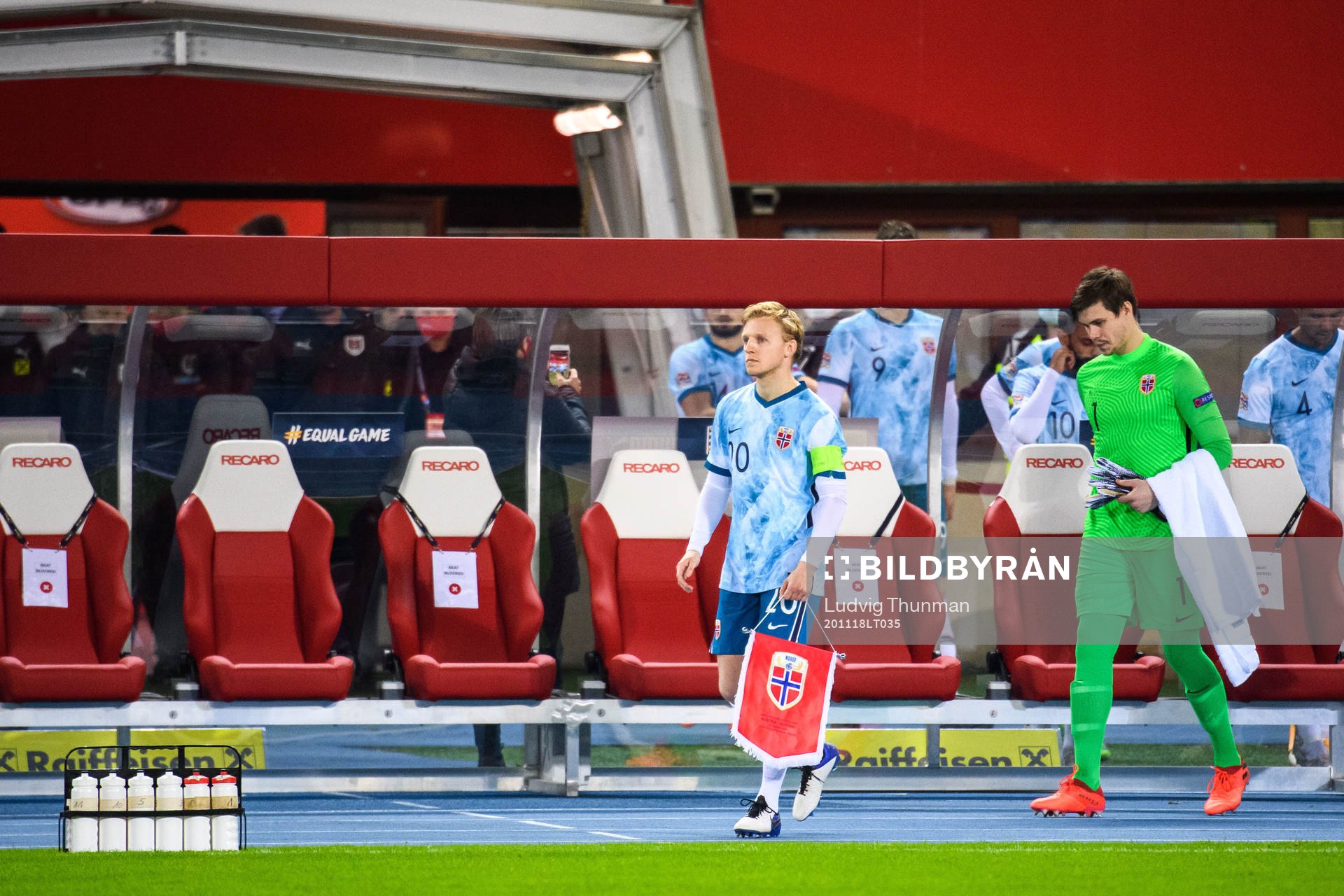 Mats Møller Dæhli and goalkeeper Per Kristian Bråtveit