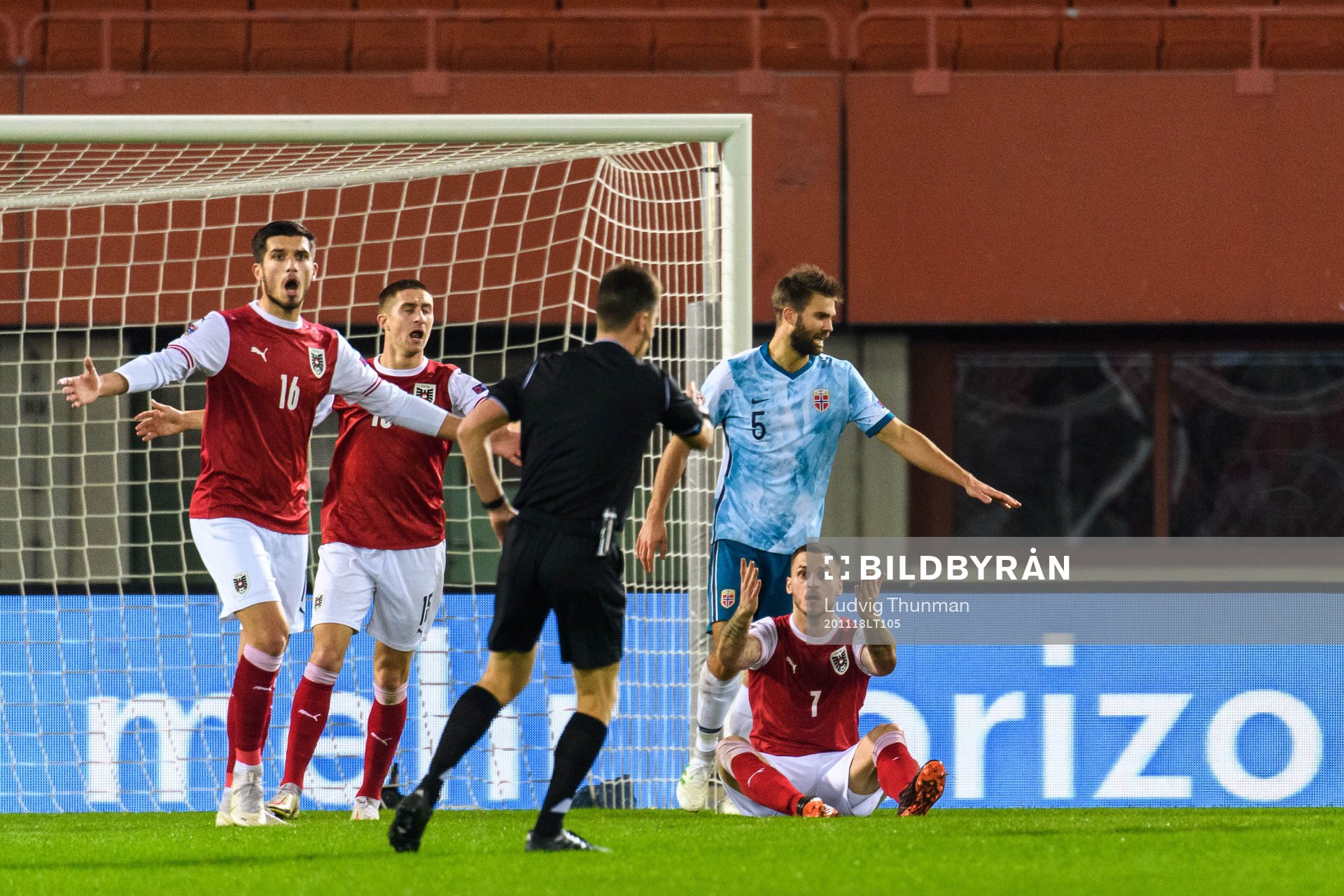 Adrian Grbic and Marko Arnautovic of Austria reacts against referee Benoit Bastien during the Nations League football match between Austria and Norway on November 18, 2020 in Vienna.
