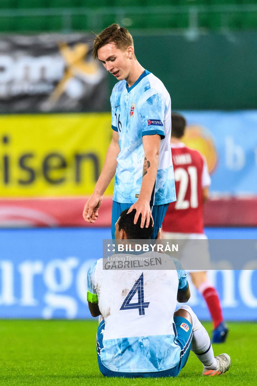 Kristoffer Askildsen and Ruben Gabrielsen of Norway looks