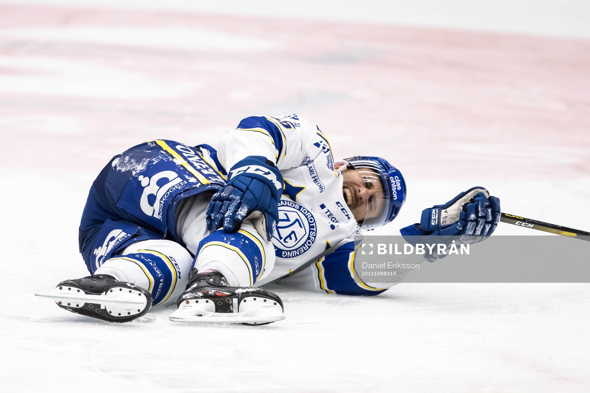 Leksands Carter Camper tar sig mot knät