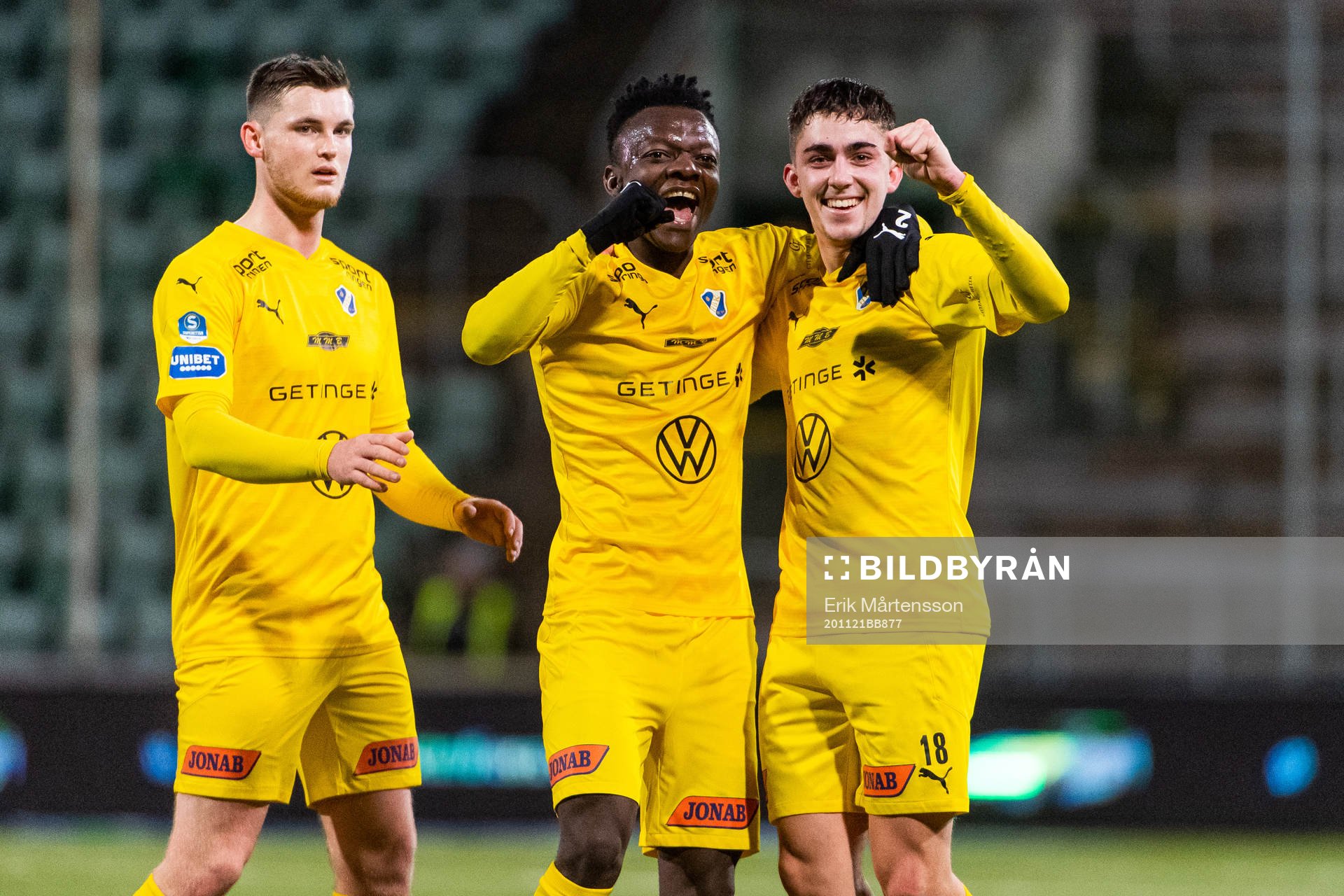 Halmstads Thomas Boakye jublar med målskytten till 0-4