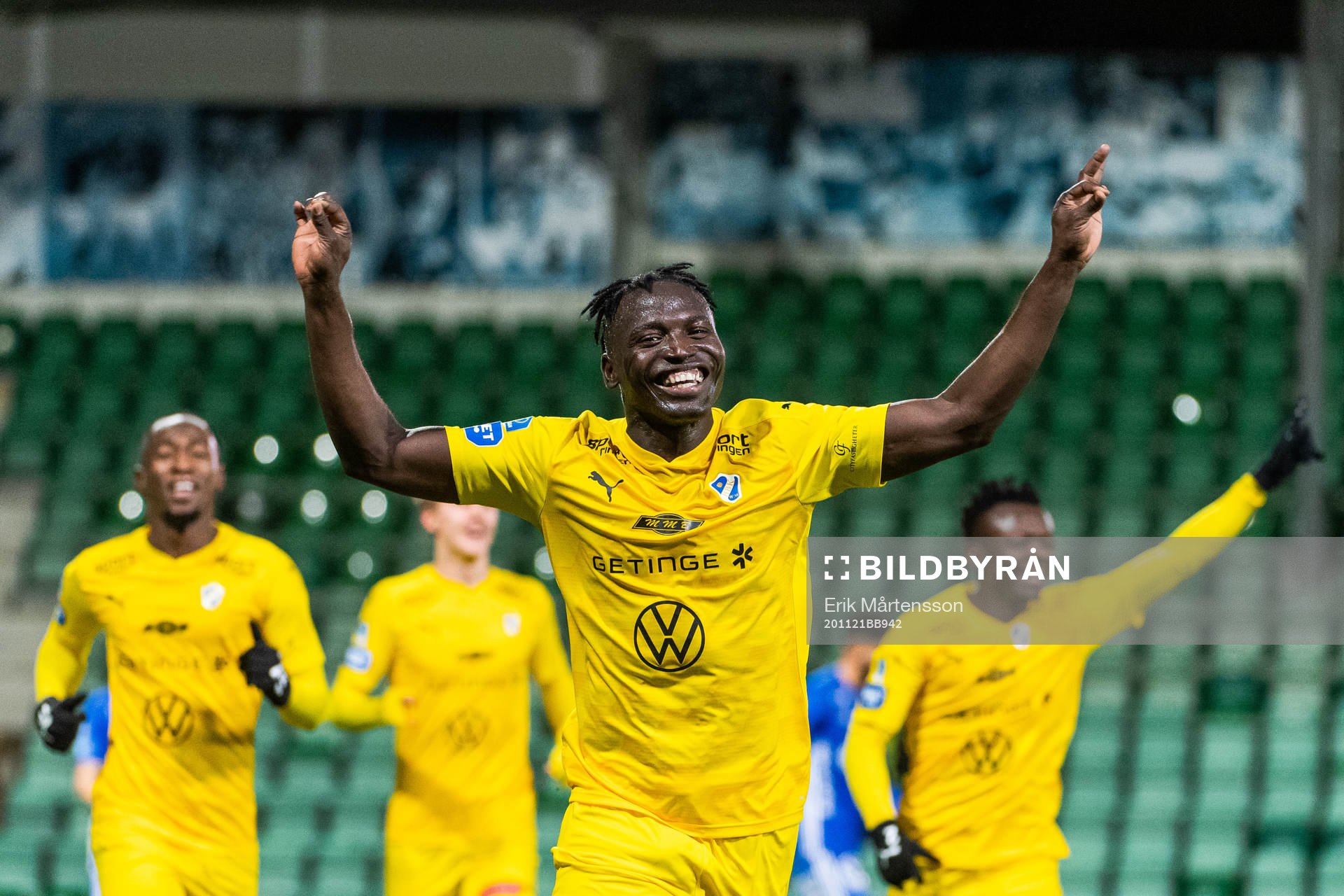 Halmstads Alhassan A Haestad Kamara jublar