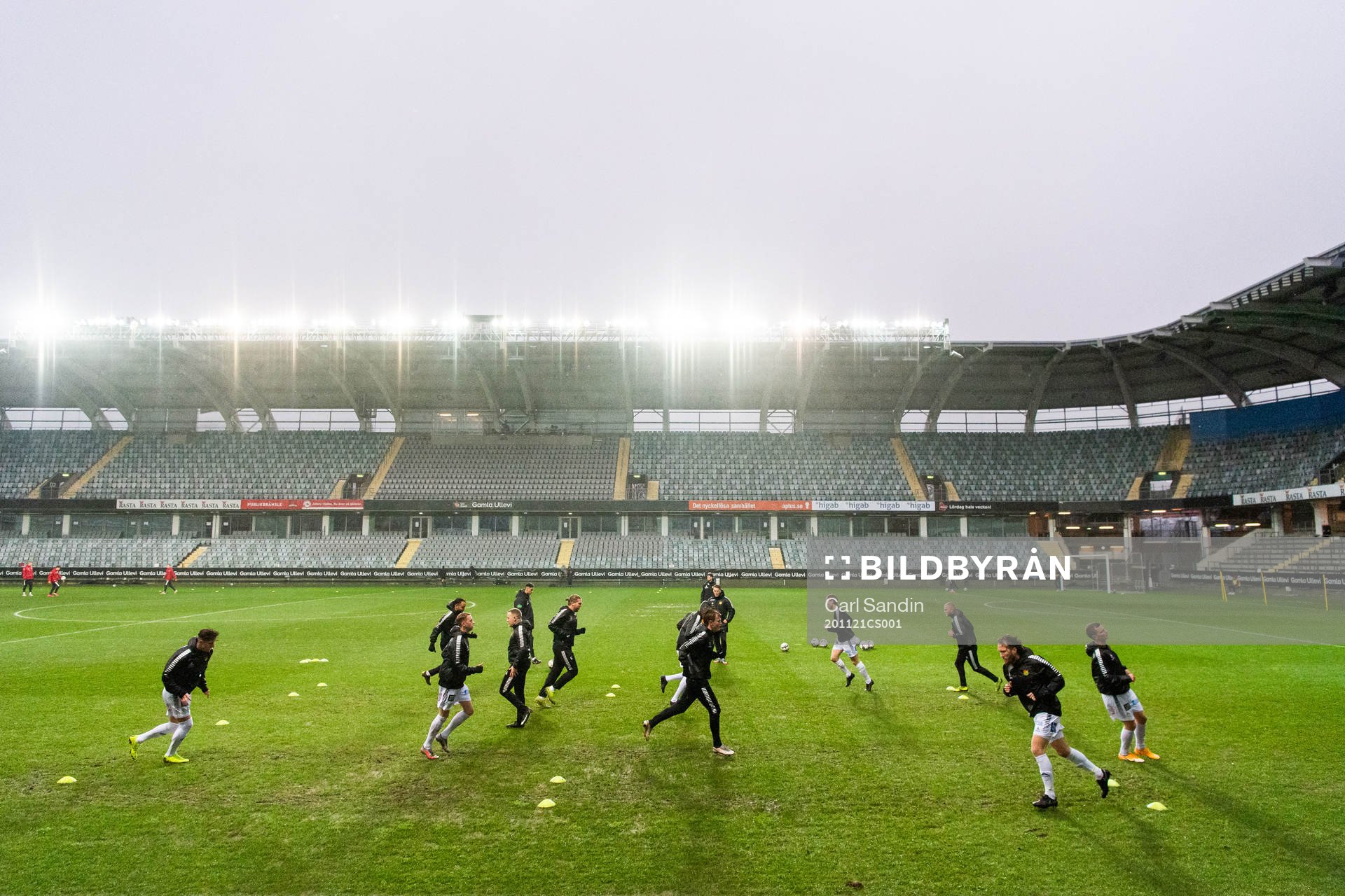 GAIS spelare värmer upp