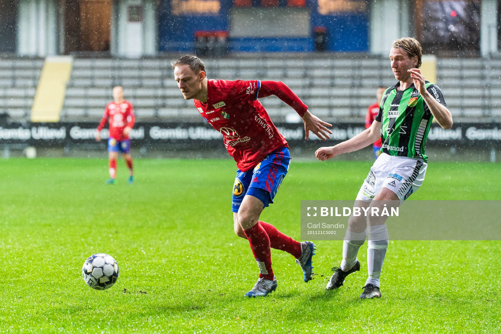 Östers Simon Alexandersson och GAIS Emil Wahlström