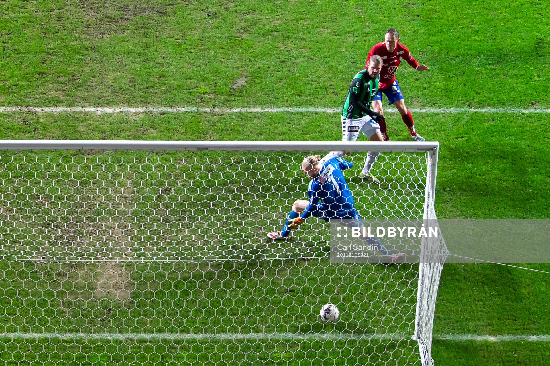 GAIS Charlie Weberg gör självmål