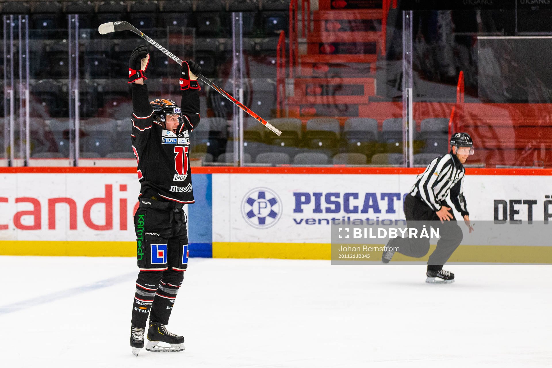 Örebros Robin Salo jublar