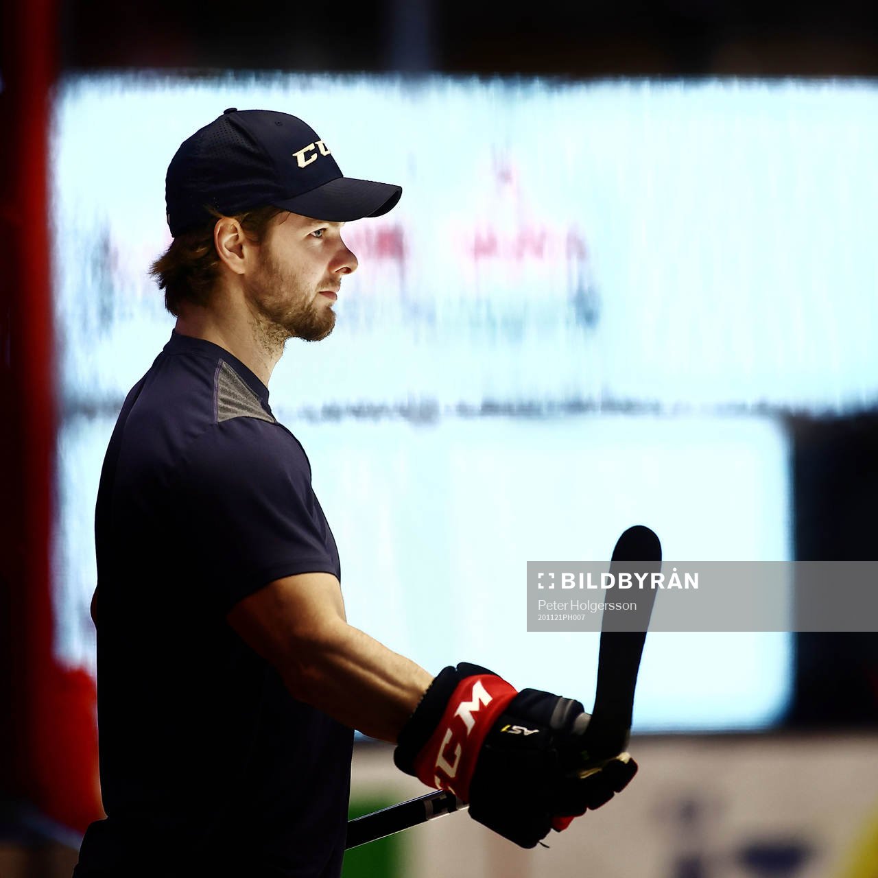 Linköpings Andrew Gordon före ishockeymatchen i SHL