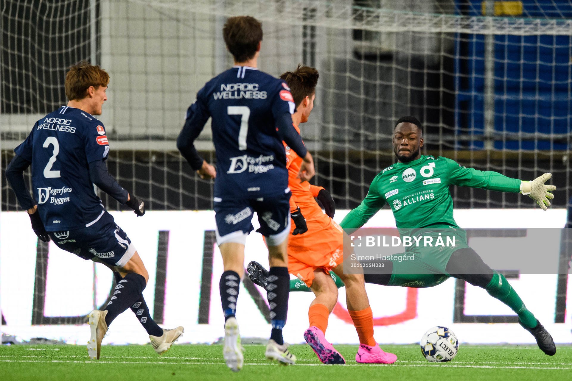 AFC Eskilstunas Wilhelm Loeper gör 1-0 bakom Degerfors