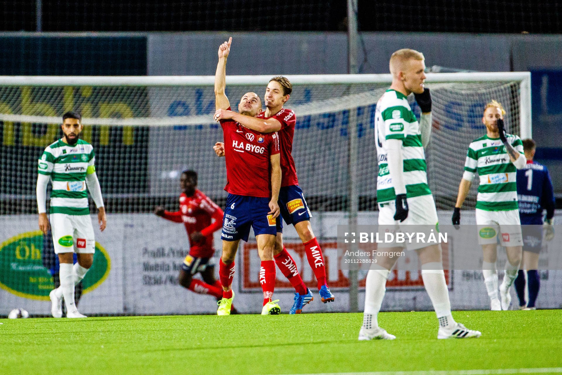 Västerås Sean Sabetkar , Simon Johansson och  Calle