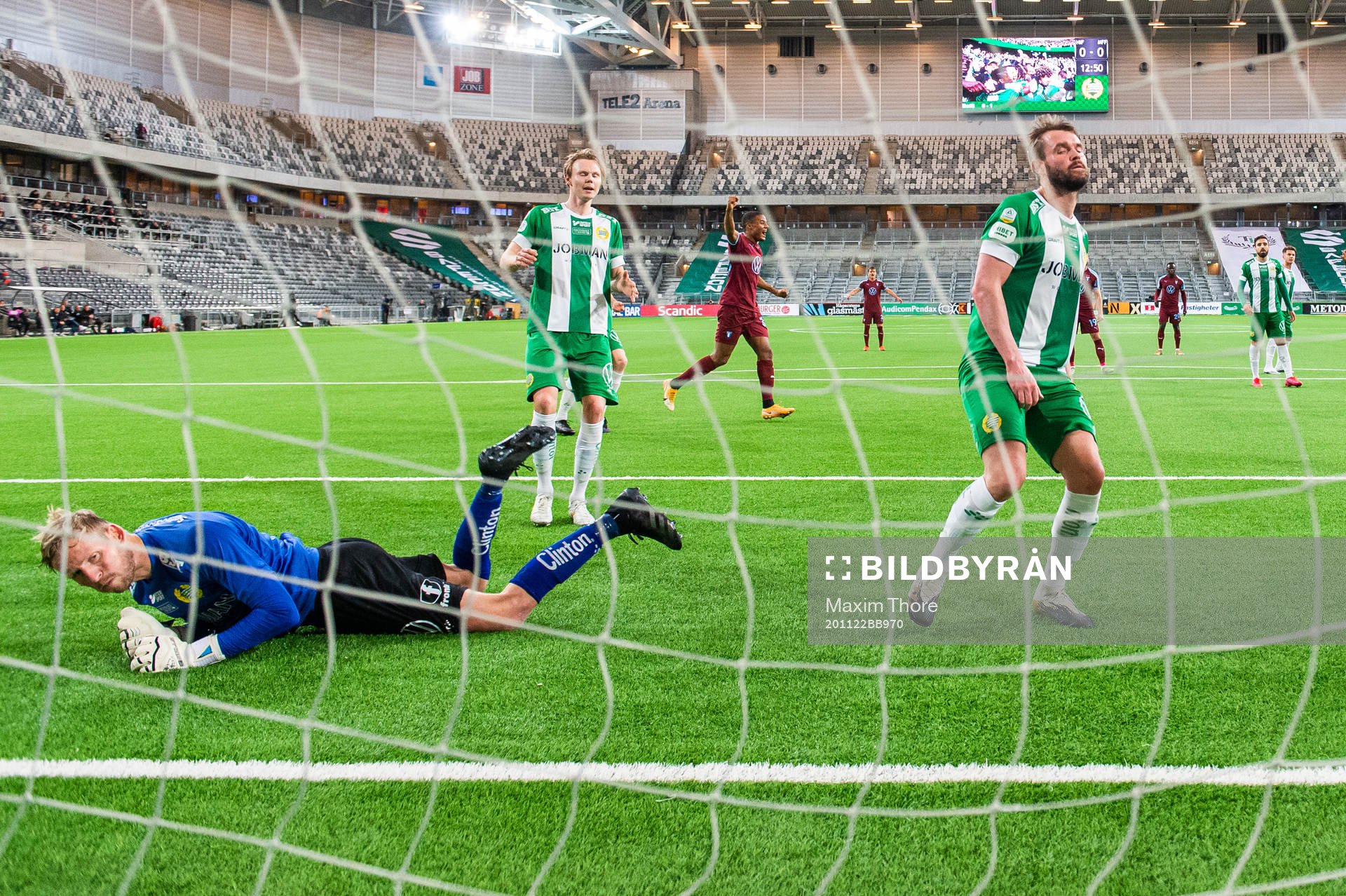 Hammarbys målvakt David Ousted och Mads Fenger Nielsen