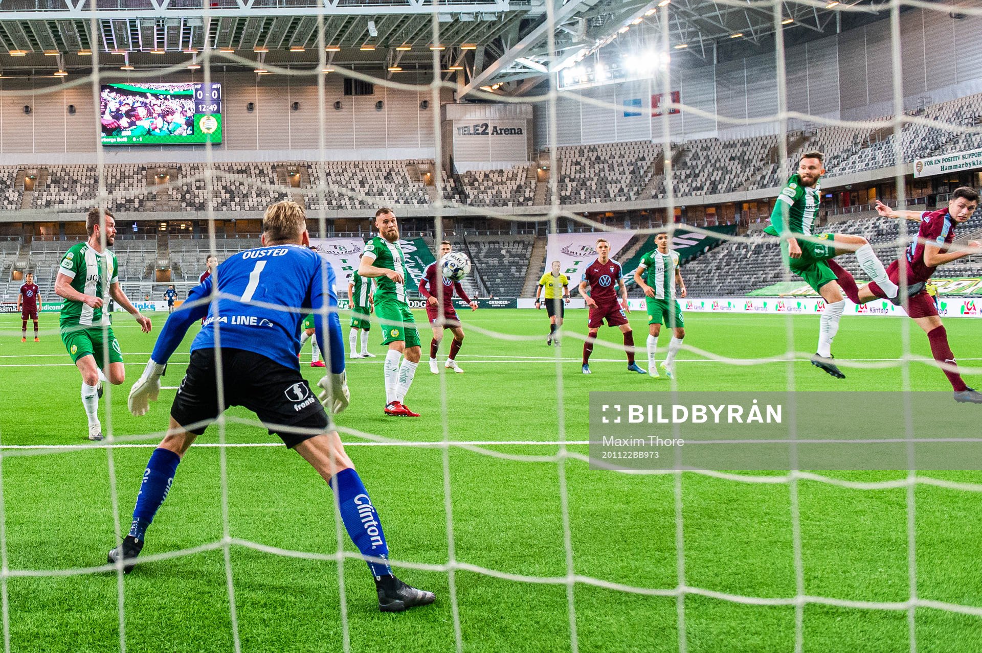 Hammarbys Mads Fenger Nielsen gör självmål till  0-1