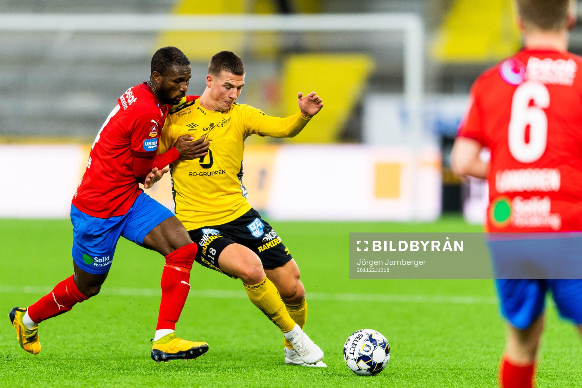 Helsingborgs Mohammed Abubakari och Elfsborgs Simon Olsson