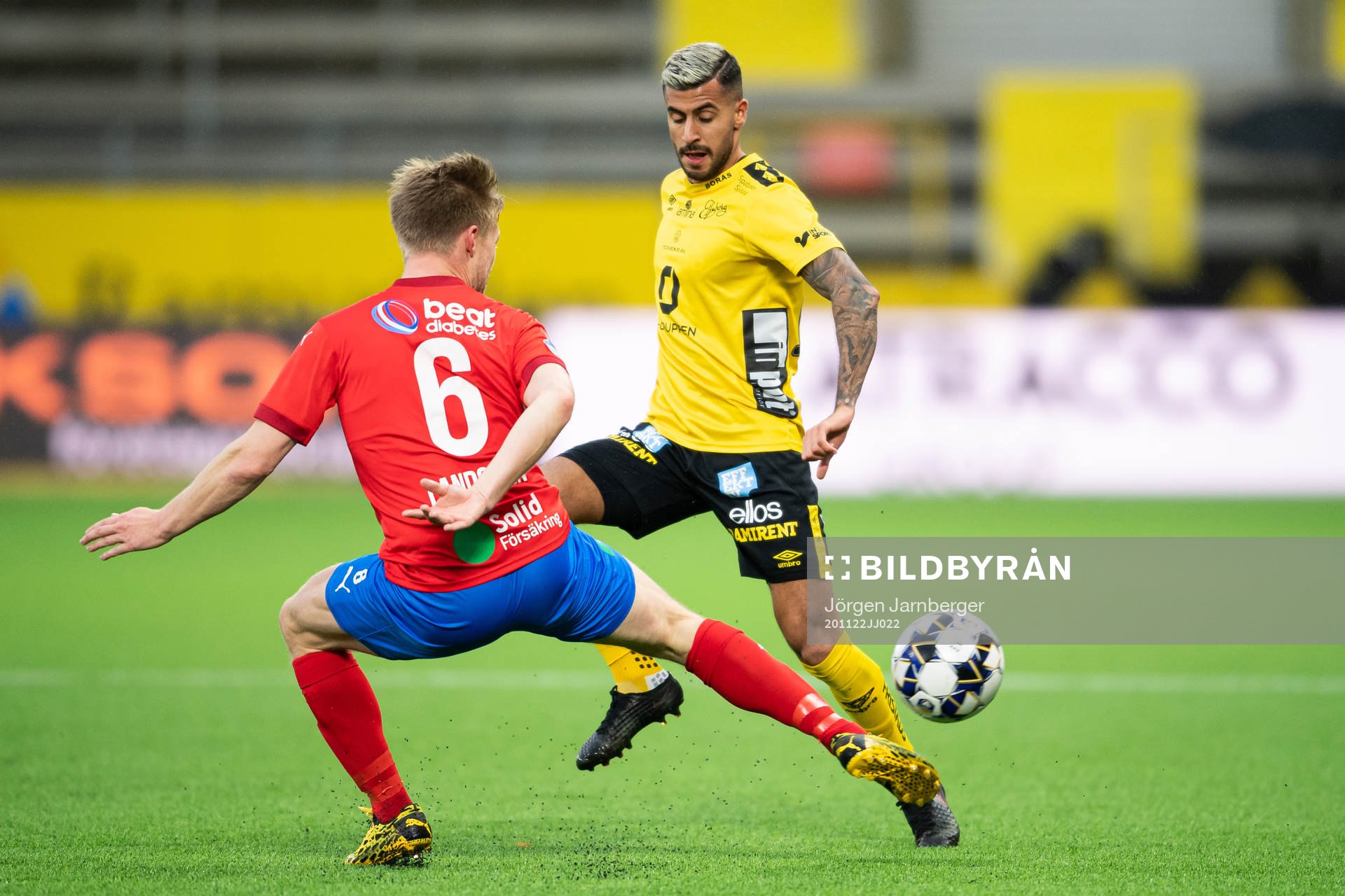 Elfsborgs Rami Kaib och Helsingborgs Andreas Landgren