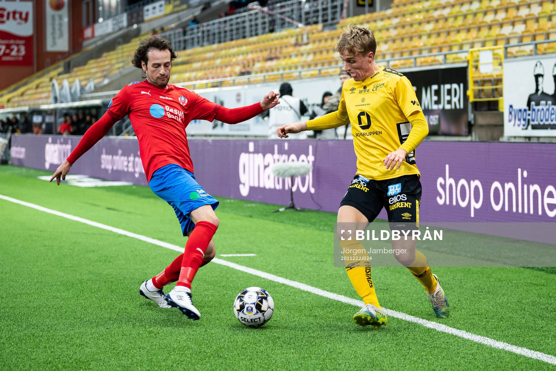 Helsingborgs Mikkel Diskerud och Elfsborgs Jeppe Møldrup