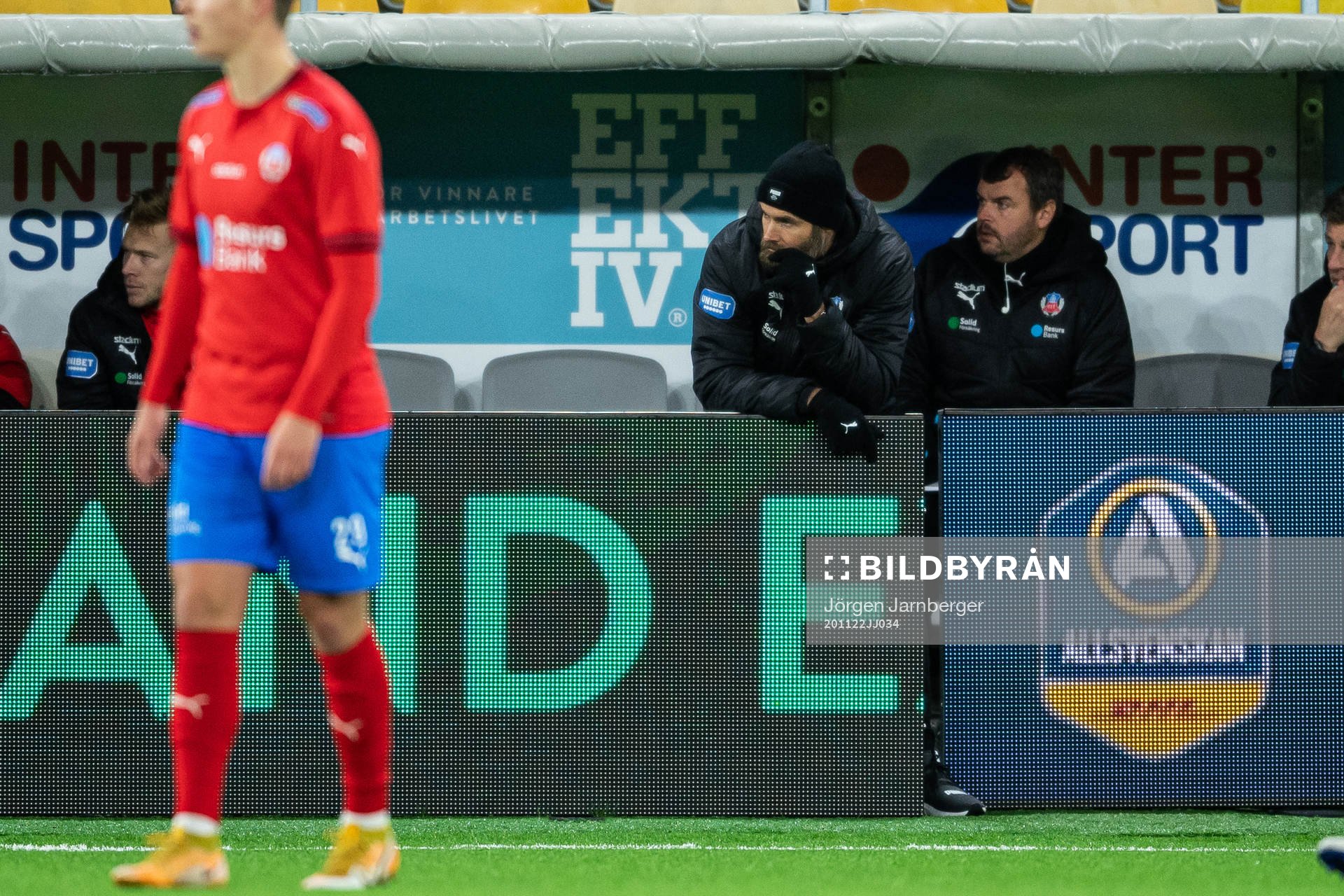 Helsingborgs tränare Olof Mellberg deppar