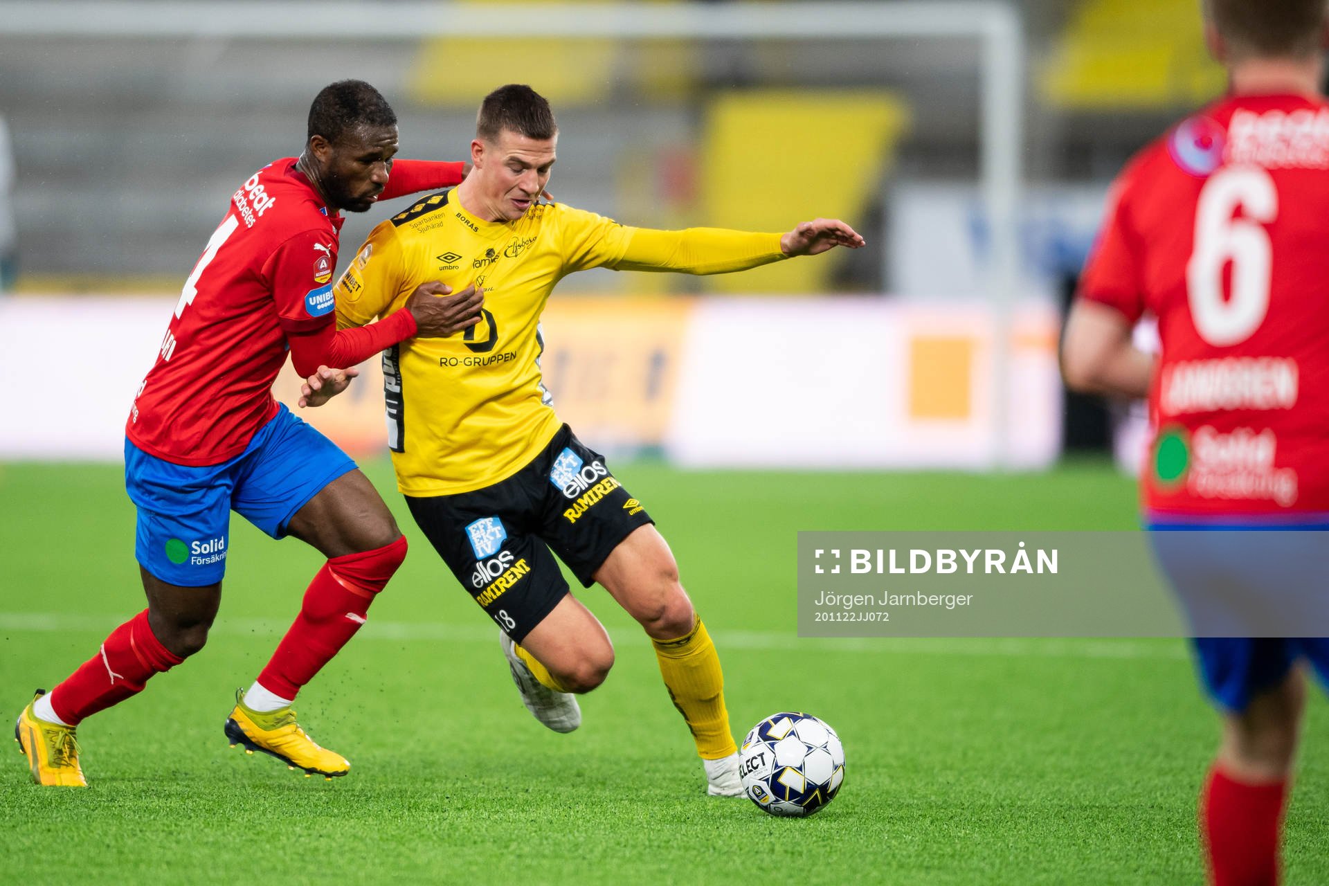 Helsingborgs Mohammed Abubakari och Elfsborgs Simon Olsson
