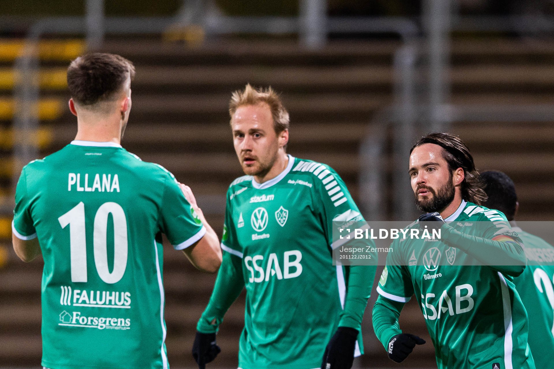 Brages Robbin Sellin jublar efter 1-1 under fotbollsmatchen i Superettan  mellan Akropolis och Brage den 22 november 2020 i Stockholm.