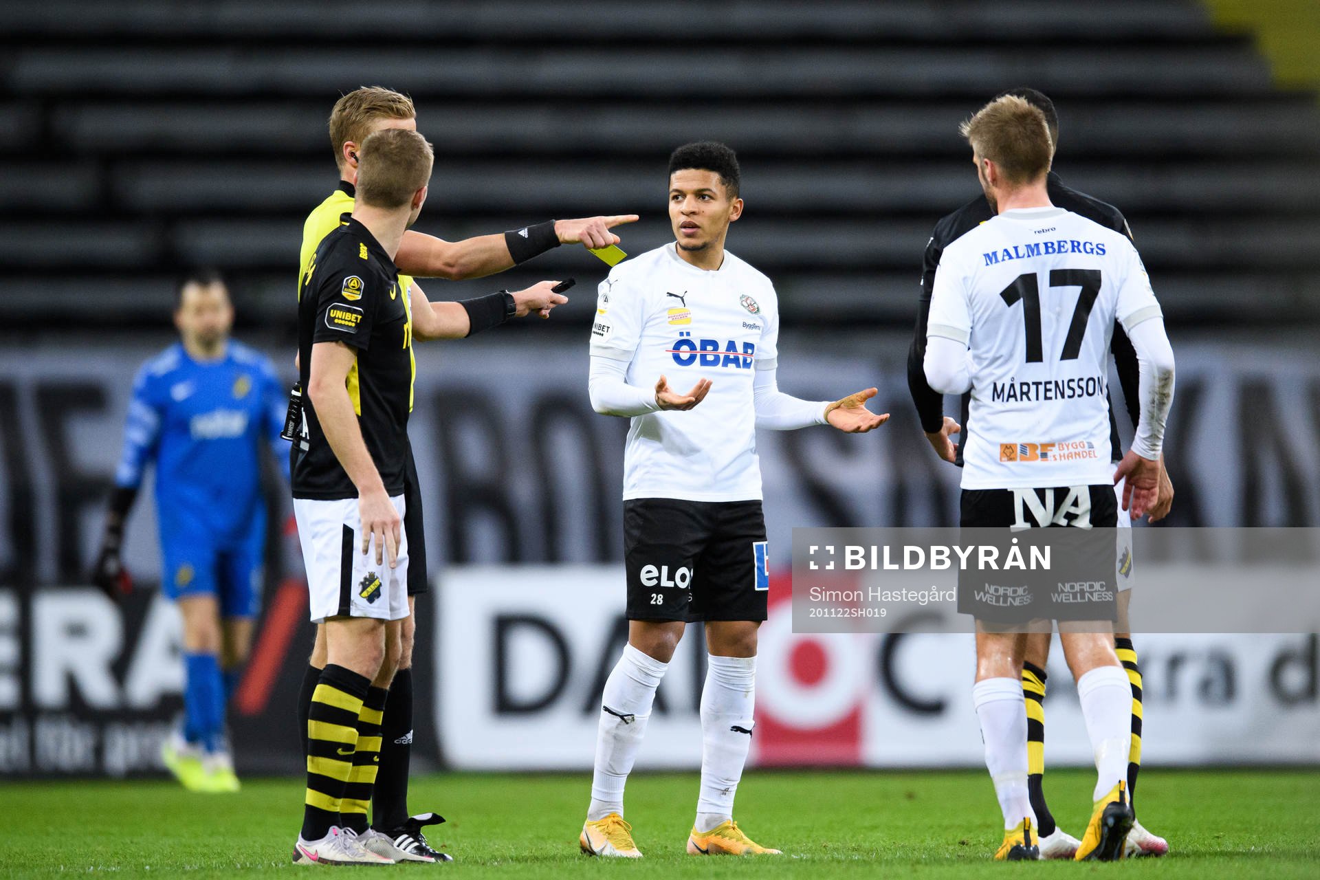 Örebros Romain Gall tilldelas en varning