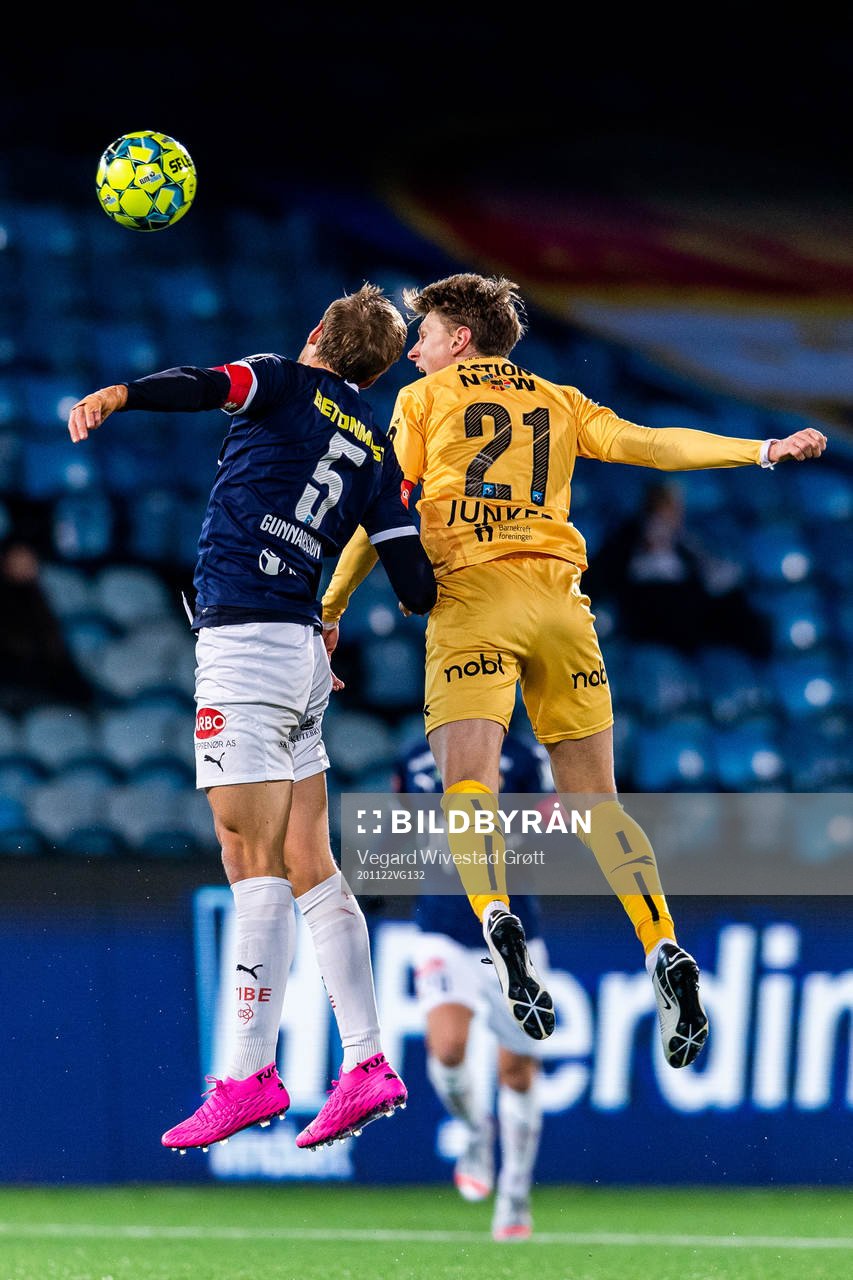Niklas Gunnarsson of Strømsgodset and Kasper Junker of