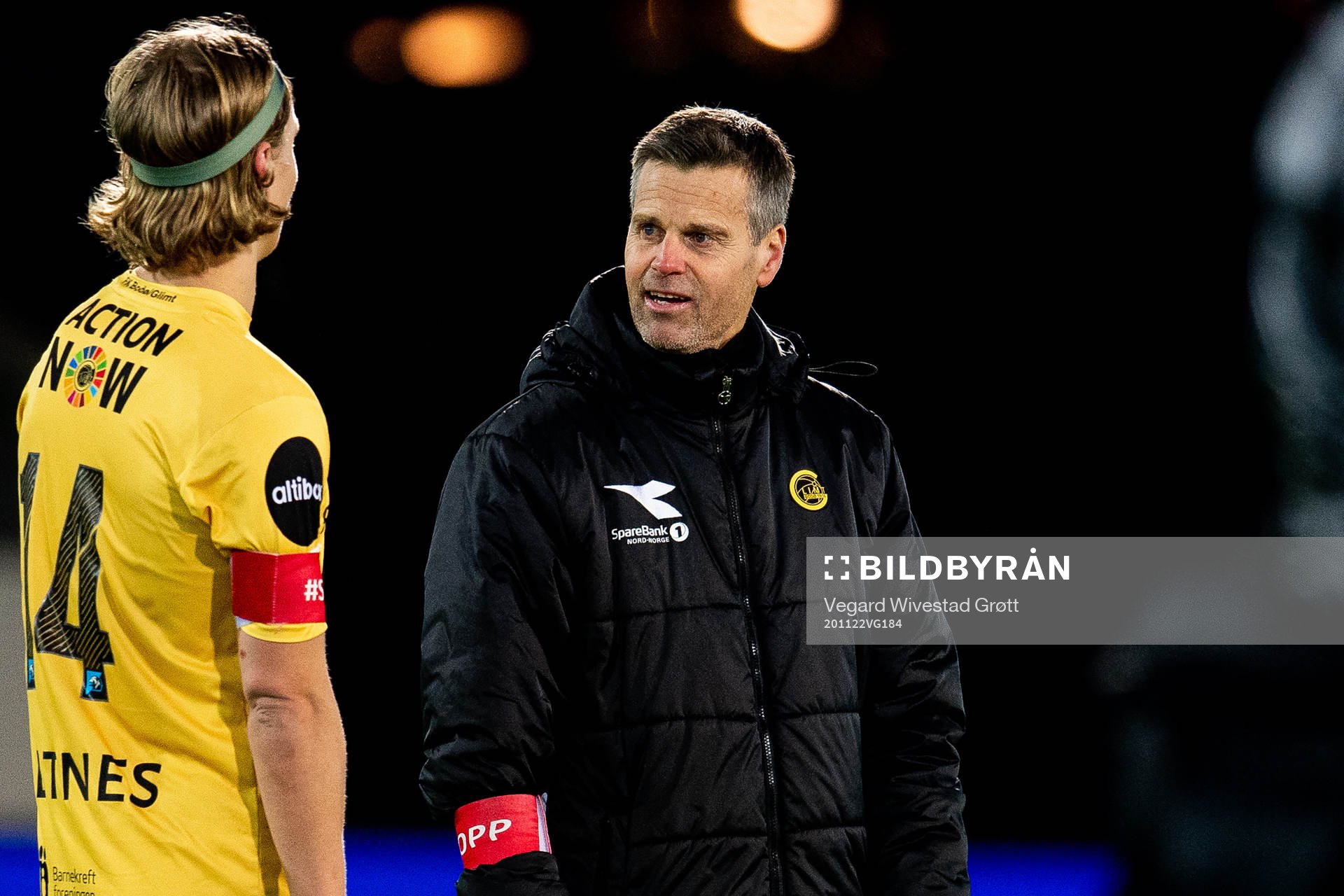 Kjetil Knutsen, head coach of Bodø/Glimt, talks to Ulrik