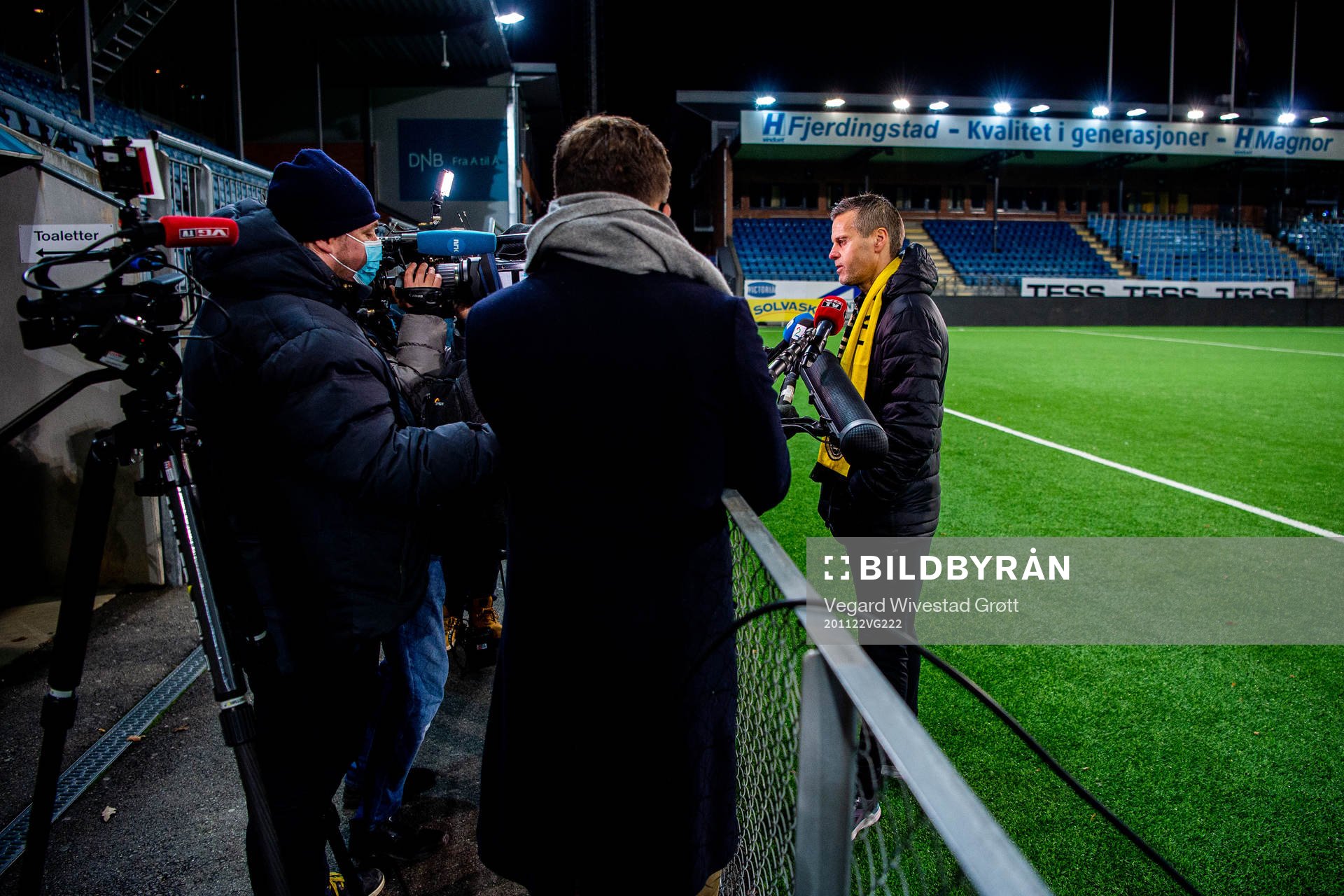 Kjetil Knutsen, head coach of Bodø/Glimt, talks to the