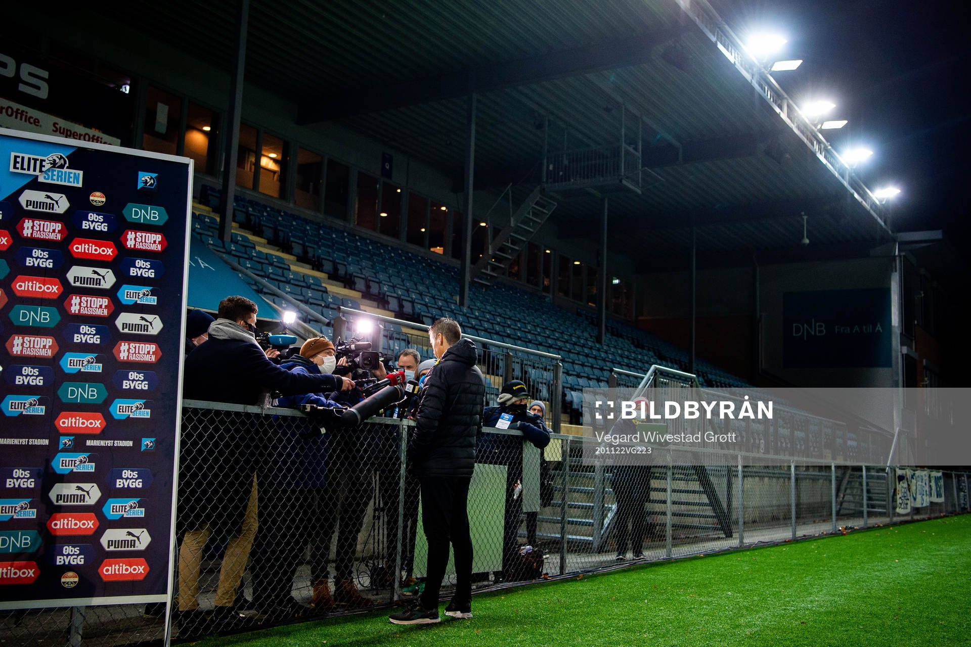 Kjetil Knutsen, head coach of Bodø/Glimt, talks to the