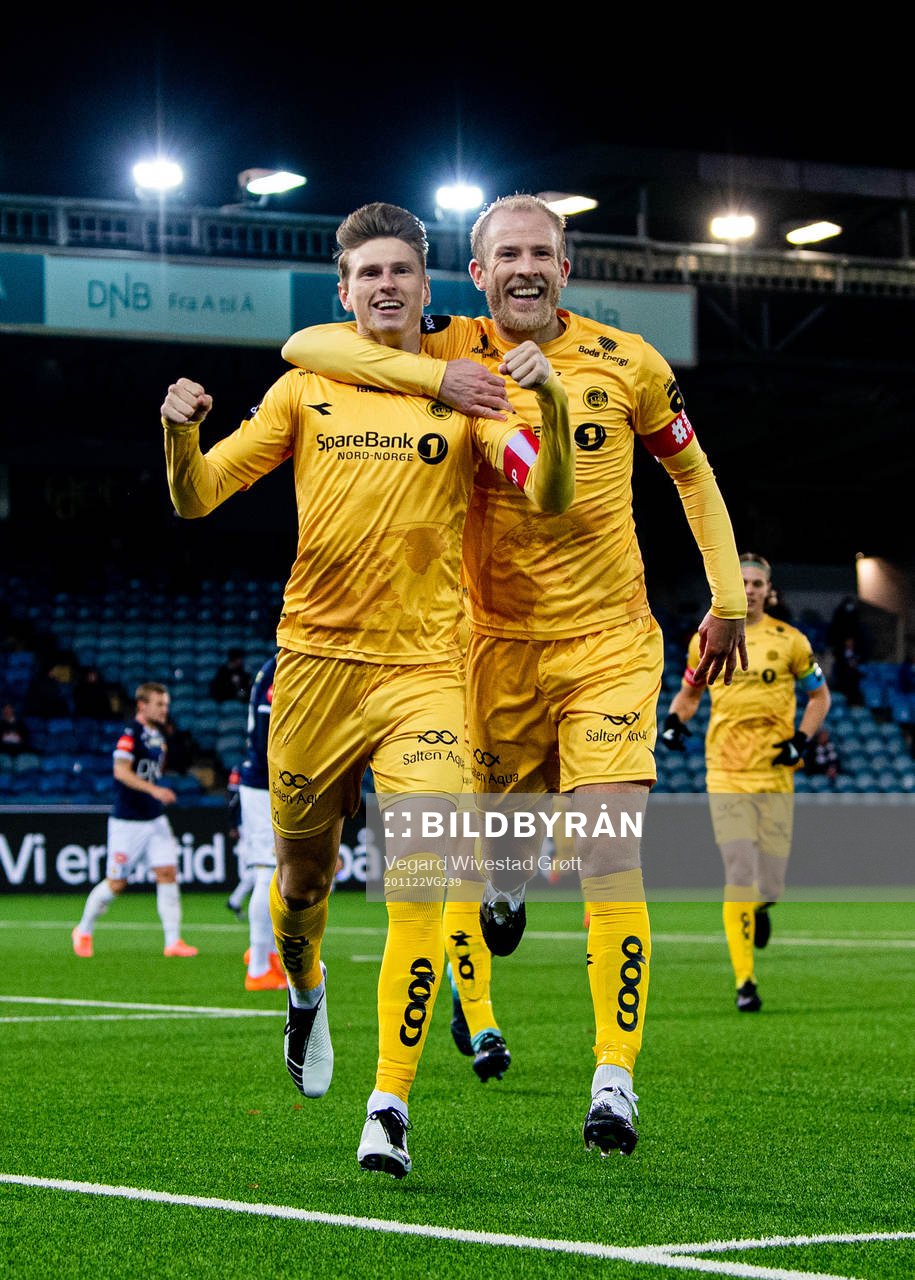 Kasper Junker of Bodø/Glimt celebrates with teammate