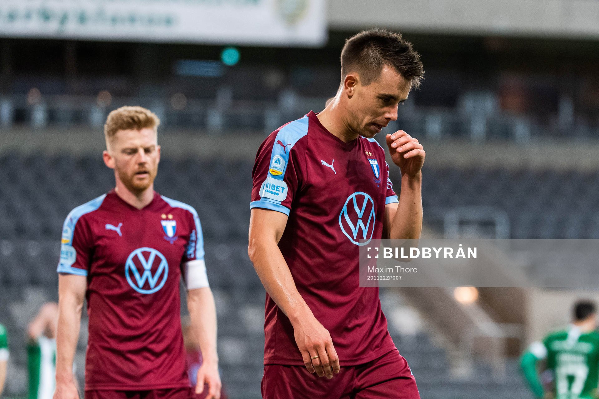 Malmö FFs Anders Christiansen och Jonas Knudsen deppar