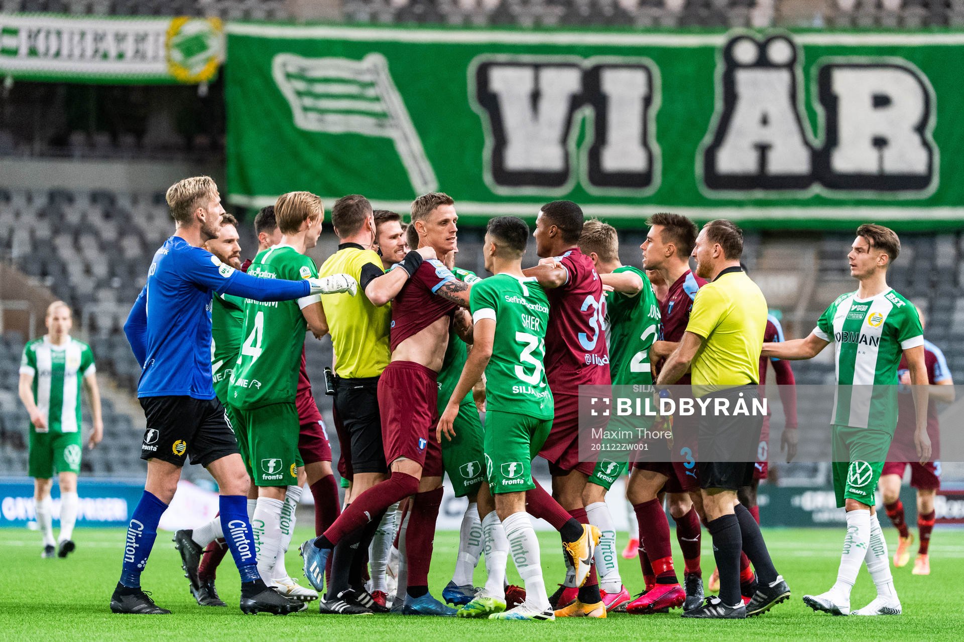 Irriterat mellan Malmö FFs Sören Rieks och Hammarbys