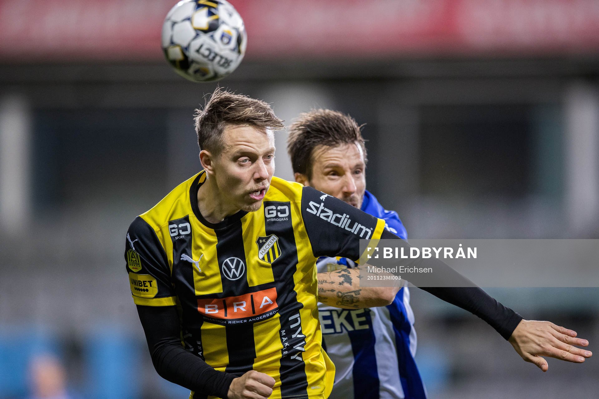 Häckens Viktor Lundberg och IFK Göteborg Mattias Bjärsmyr