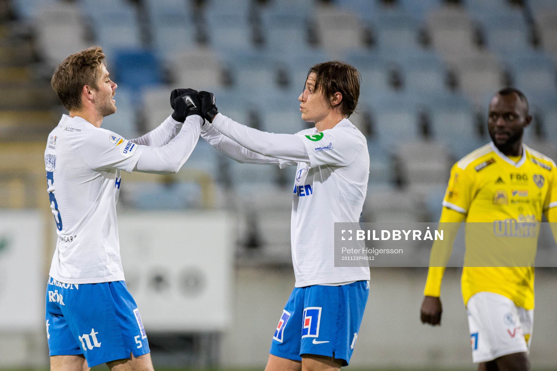 IFK Norrköpings Christoffer Nyman jublar med Simon Thern