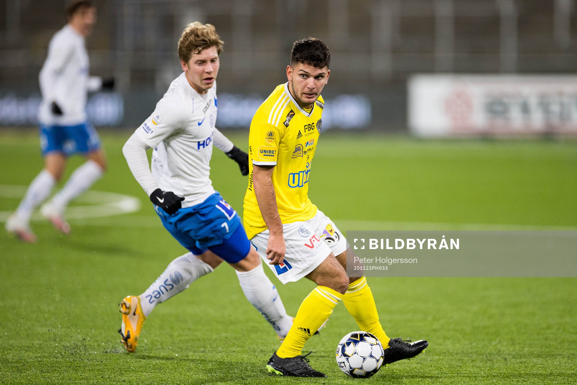 Falkenbergs Edi Sylisufaj och IFK Norrköpings Alexander