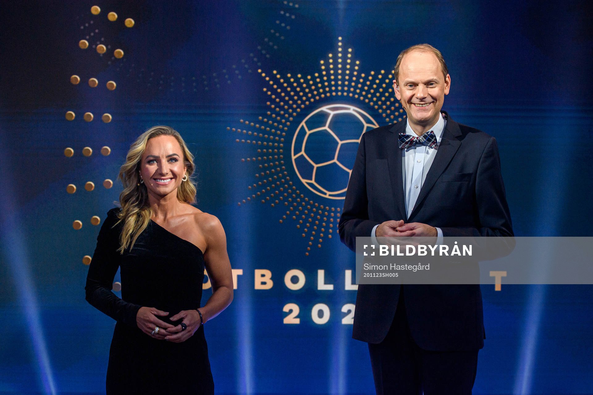 Programledarna Frida Nordstrand och Lasse Granqvist