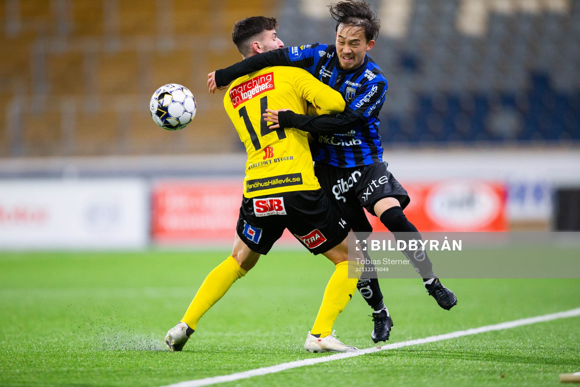Mjällbys Besard Sabovic och Sirius Yukiya Sugita