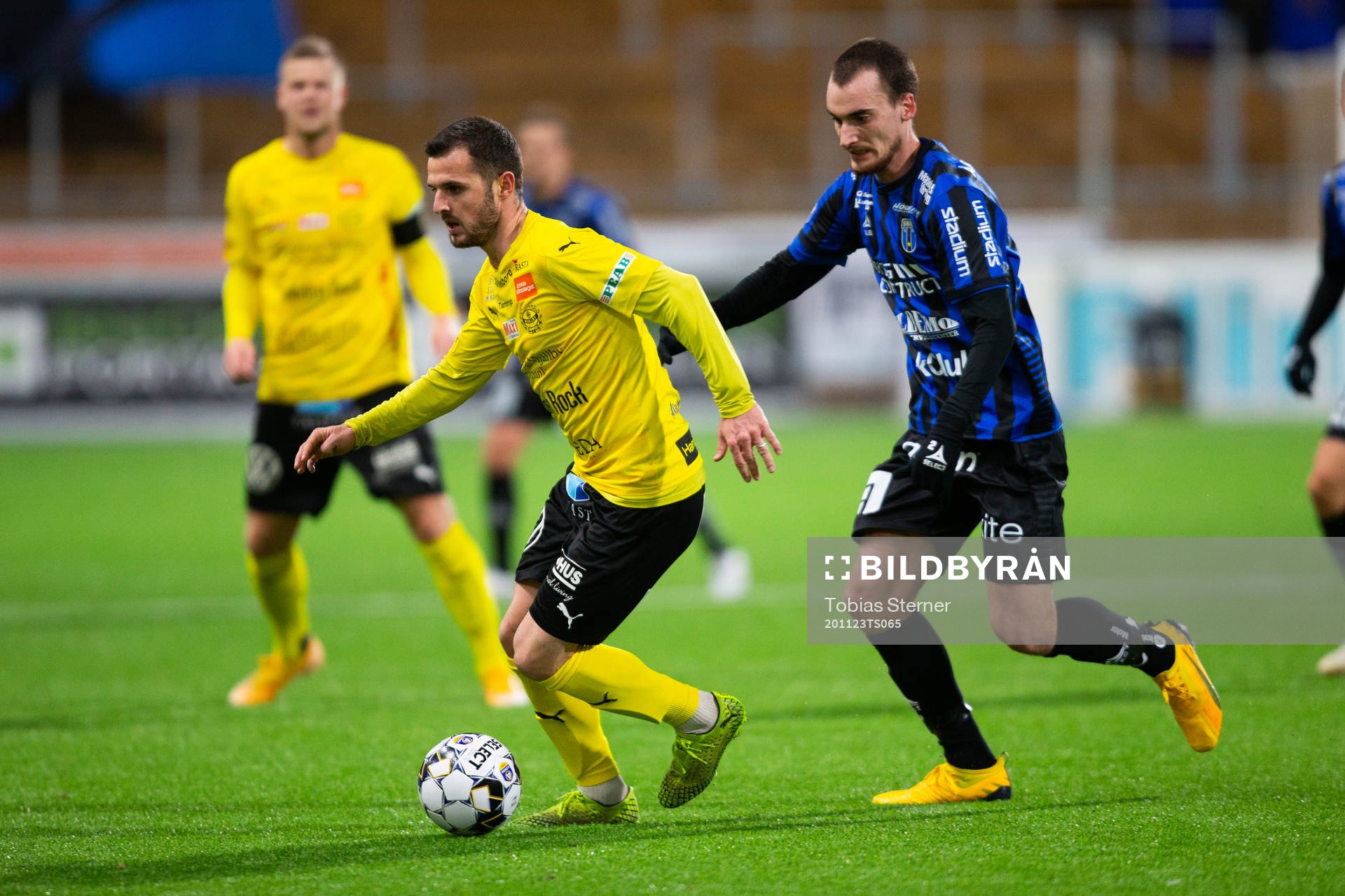 Mjällbys Kadir Hodzic och Sirius Adam Hellborg