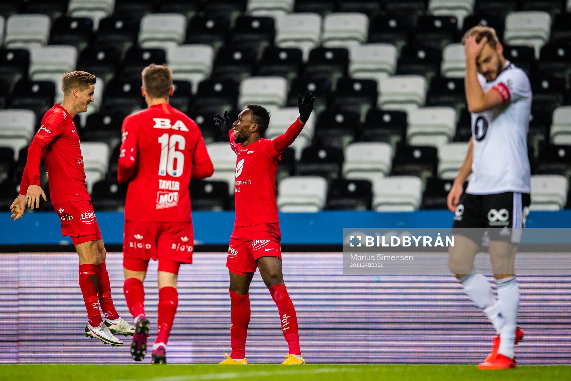 Karamoko Daouda Bamba of Brann celebrates