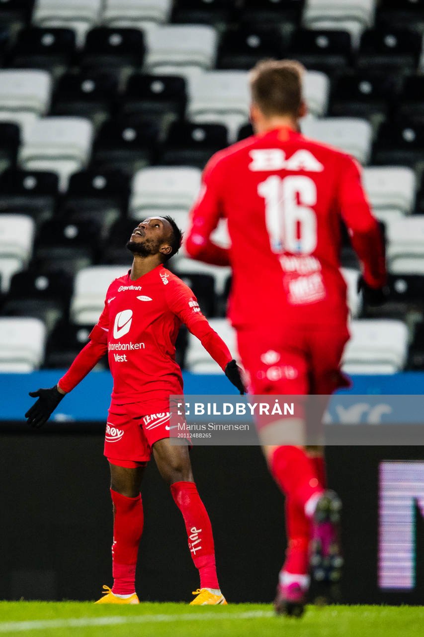 Karamoko Daouda Bamba of Brann celebrates
