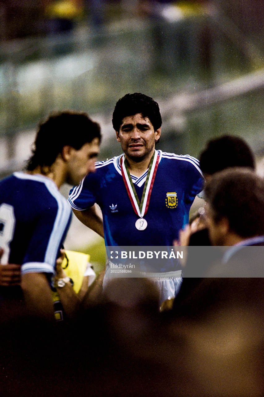 Diego Maradona, Argentina deppar