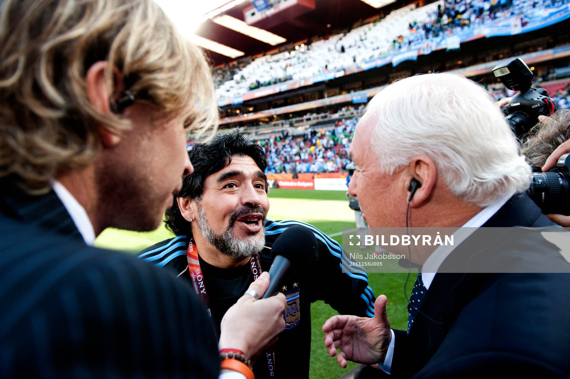 Diego Maradona, förbundskapten Argentina innan matchen