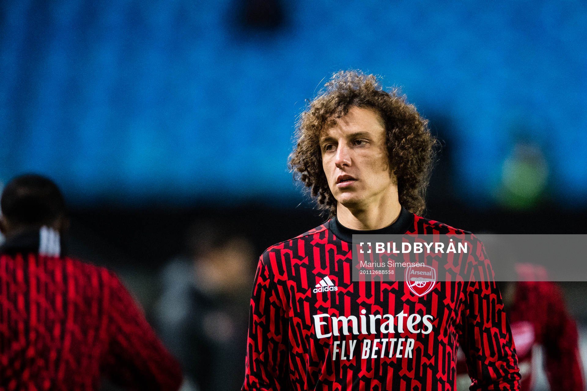 David Luiz of Arsenal warms up
