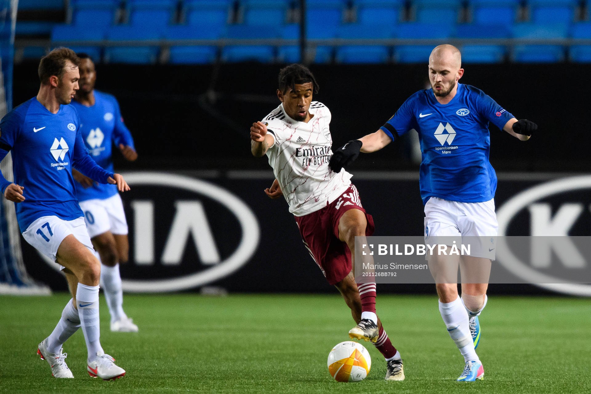 Reiss Nelson of Arsenal and Eirik Hestad of Molde