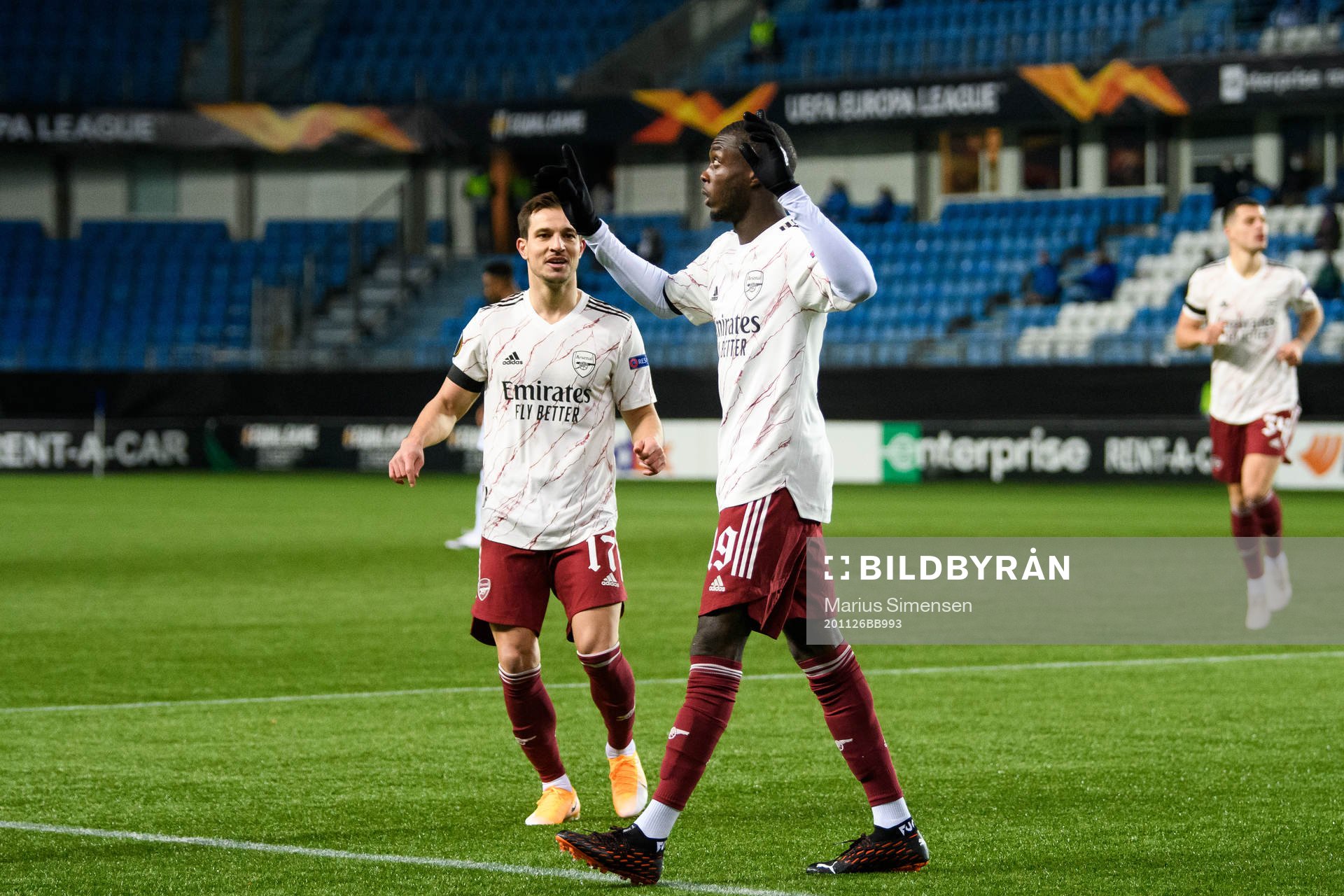 Nicolas Pépé of Arsenal celebrates the 0-1 goal