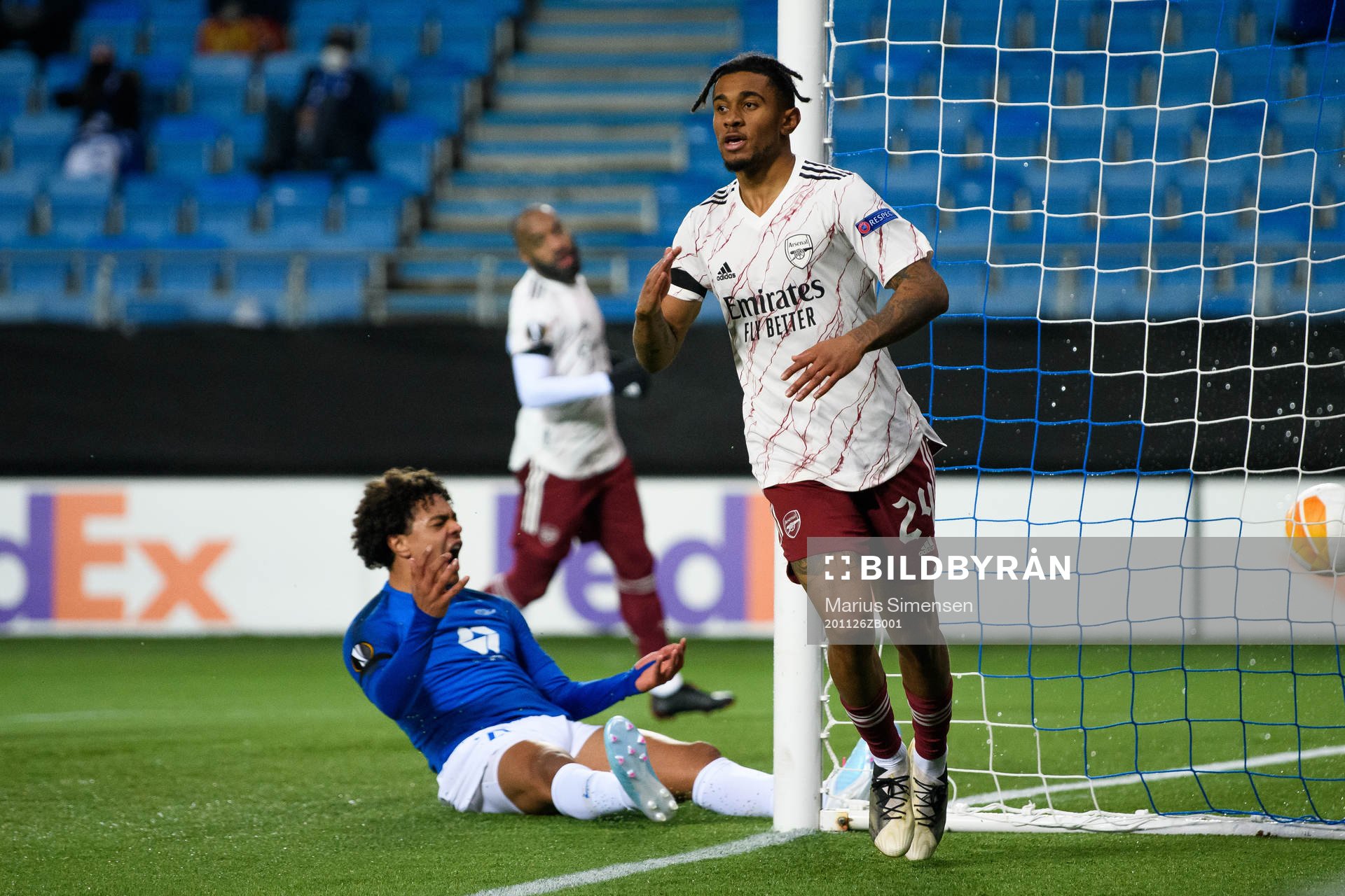 Reiss Nelson of Arsenal celebrates the 0-2 goal