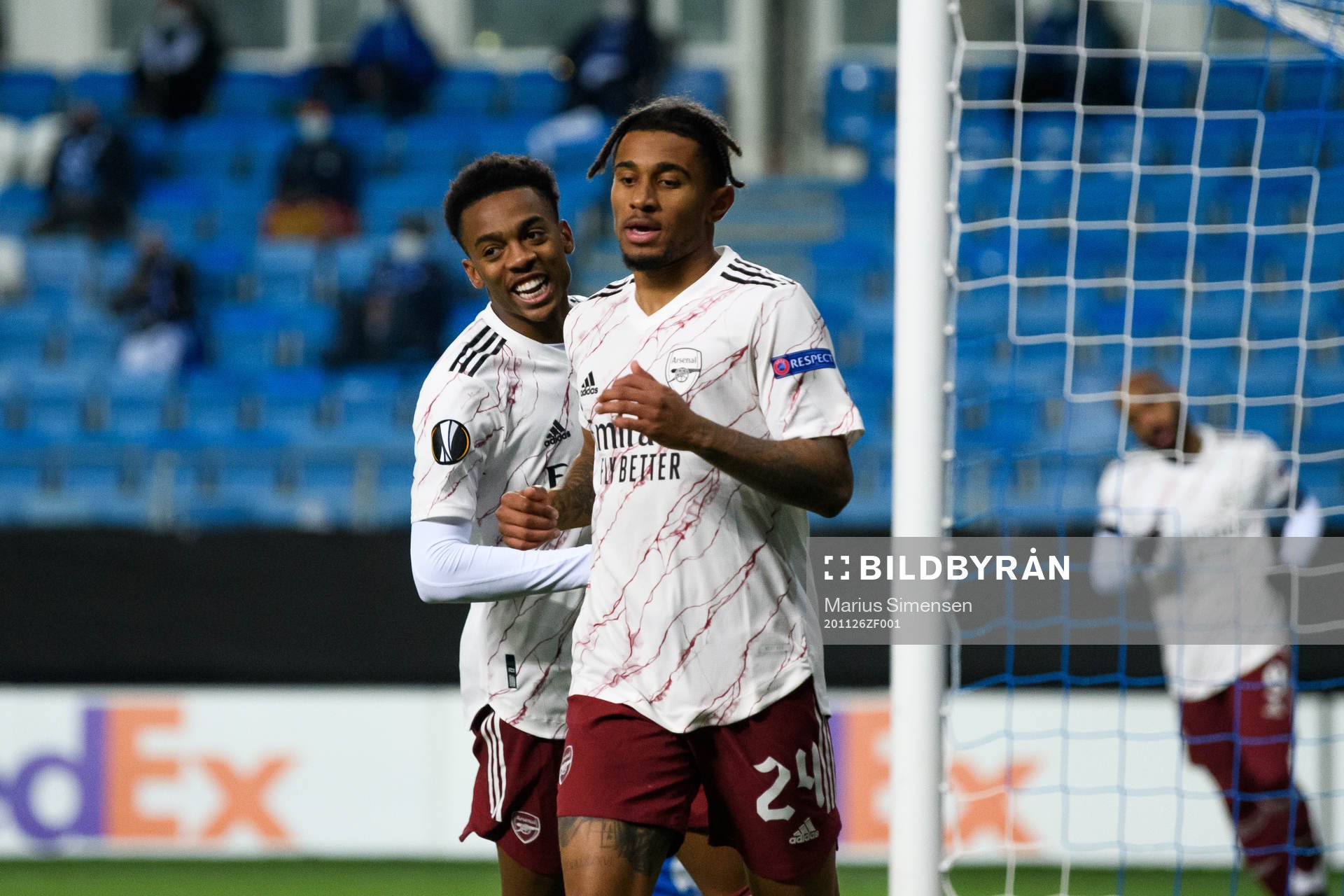 Reiss Nelson of Arsenal celebrates the 0-2 goal