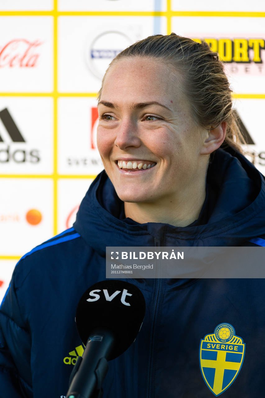 Magdalena Eriksson i mixade zonen