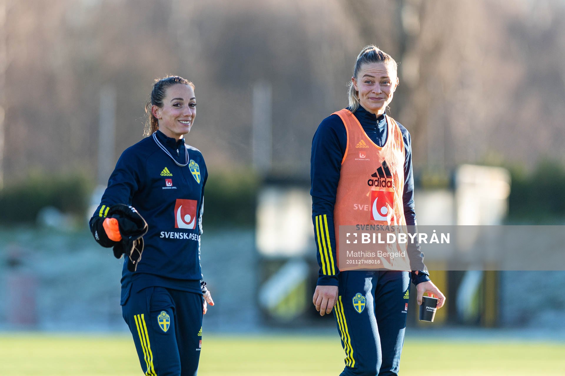 Kosovare Asllani och Fridolina Rolfö