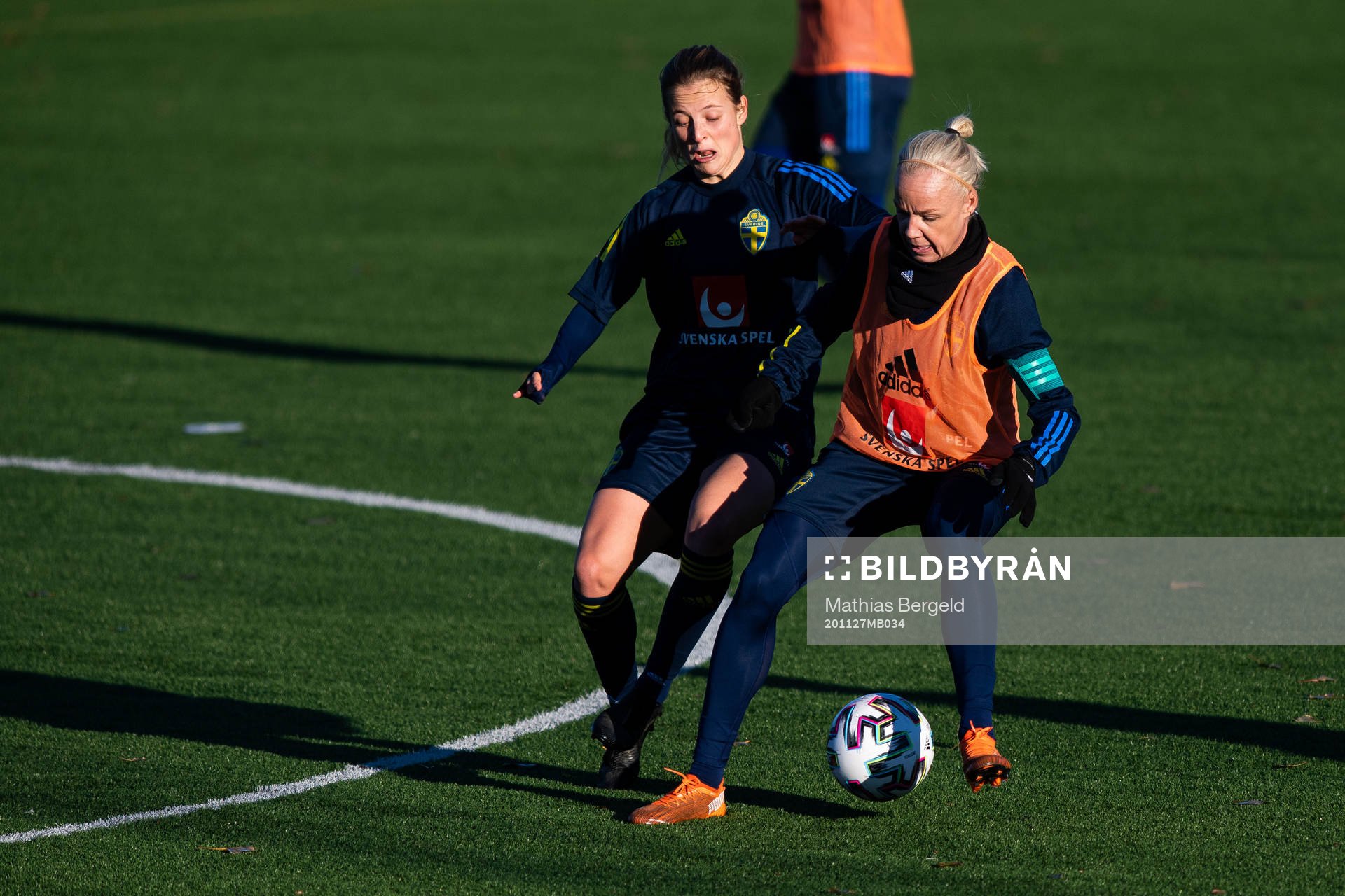 Anna Anvegård och Caroline Seger