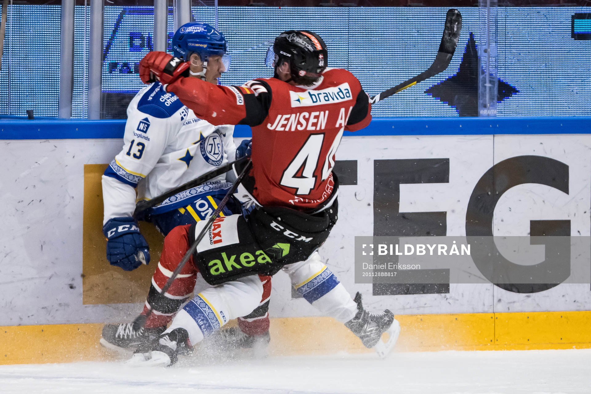 Leksands Jon Knuts och Malmö Redhawks Jesper Jensen Aabo i