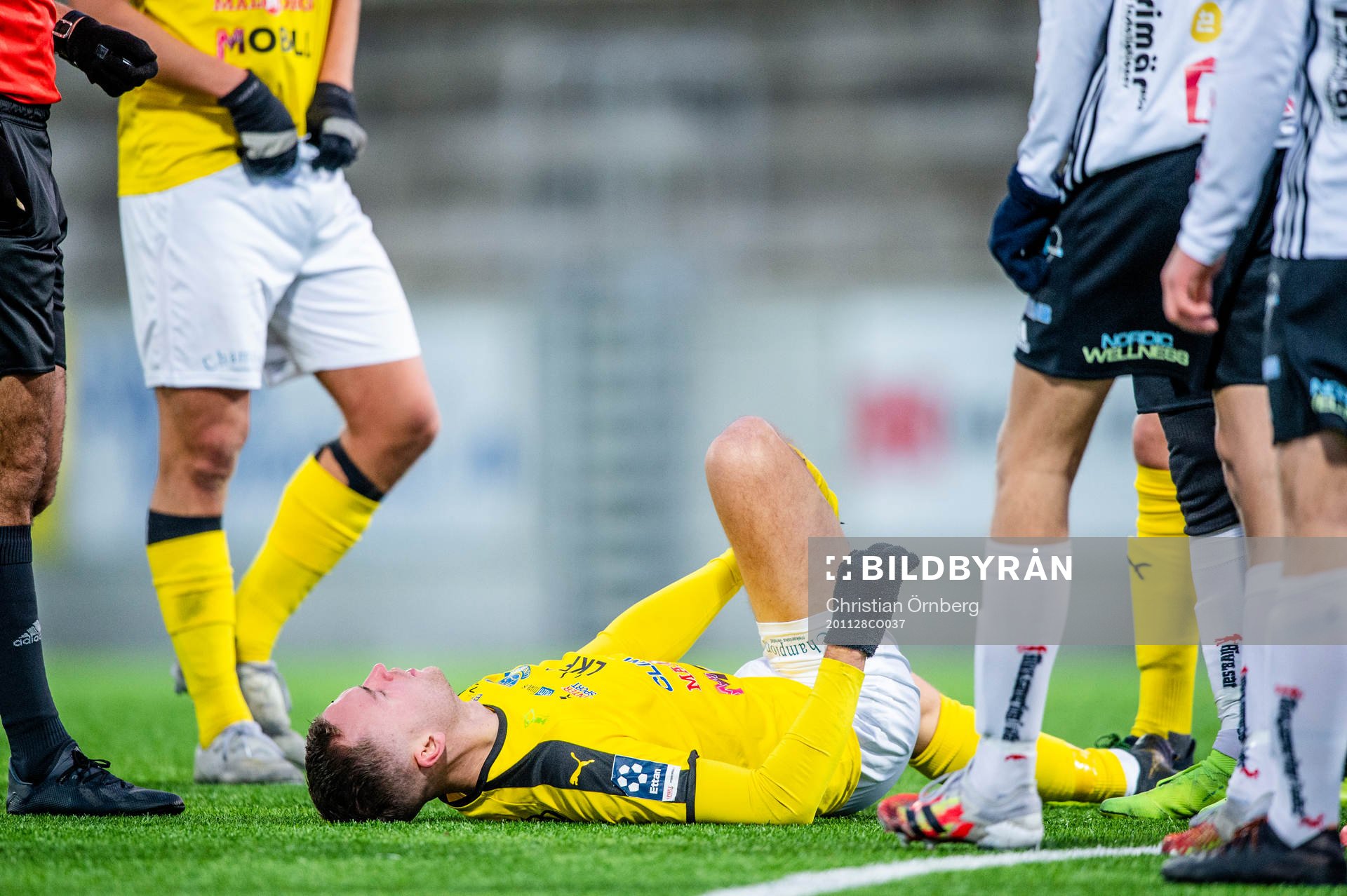 Lunds Filip Bohman grinar illa