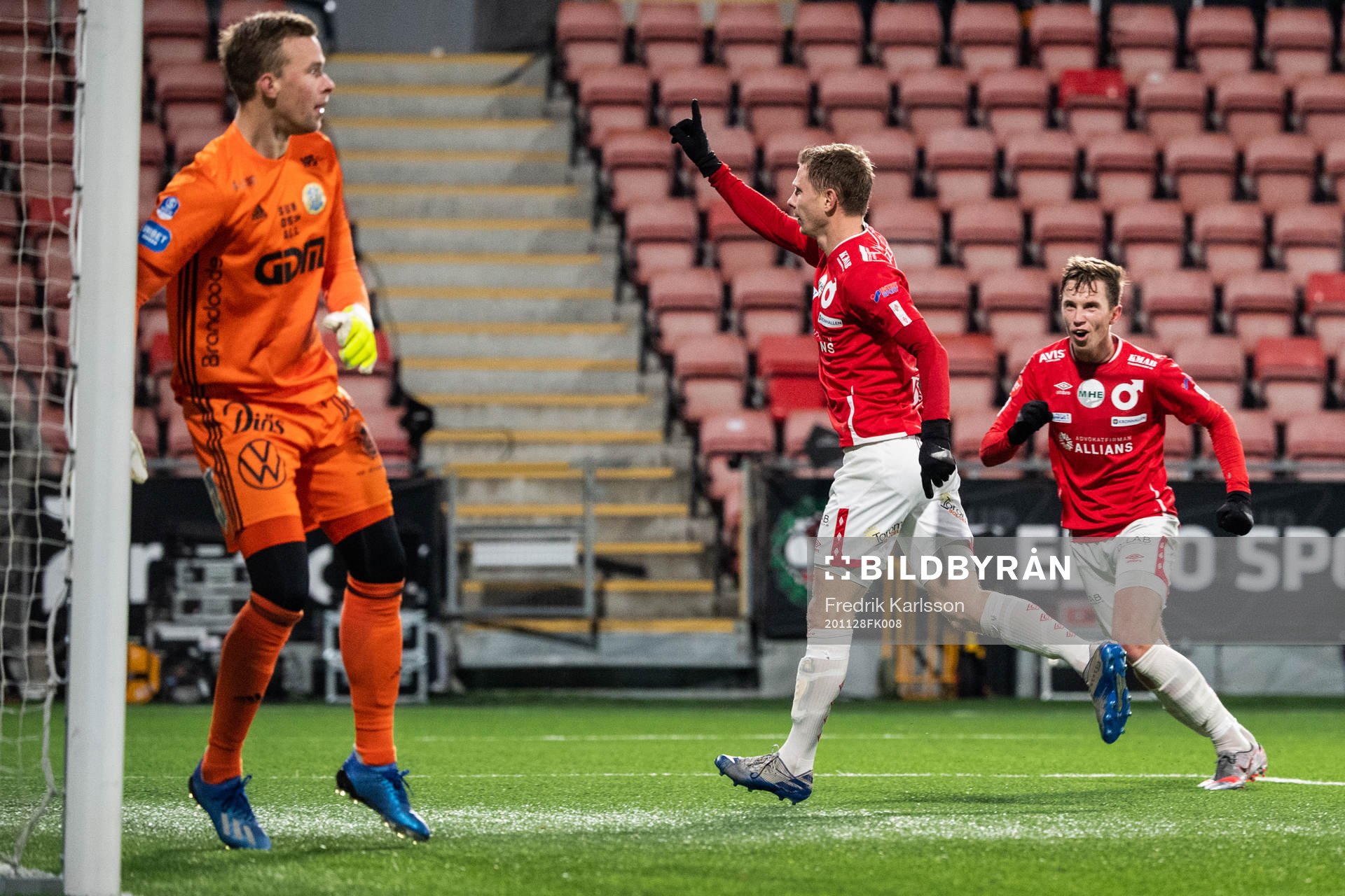 Degerfors Johan Bertilsson jublar